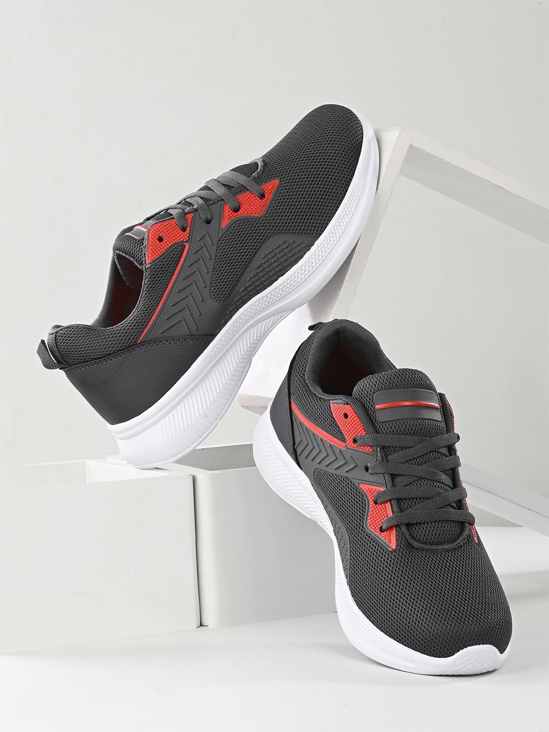 

Roadster Men Mesh Air Max Technology Lace-Up Sports Shoes, Grey