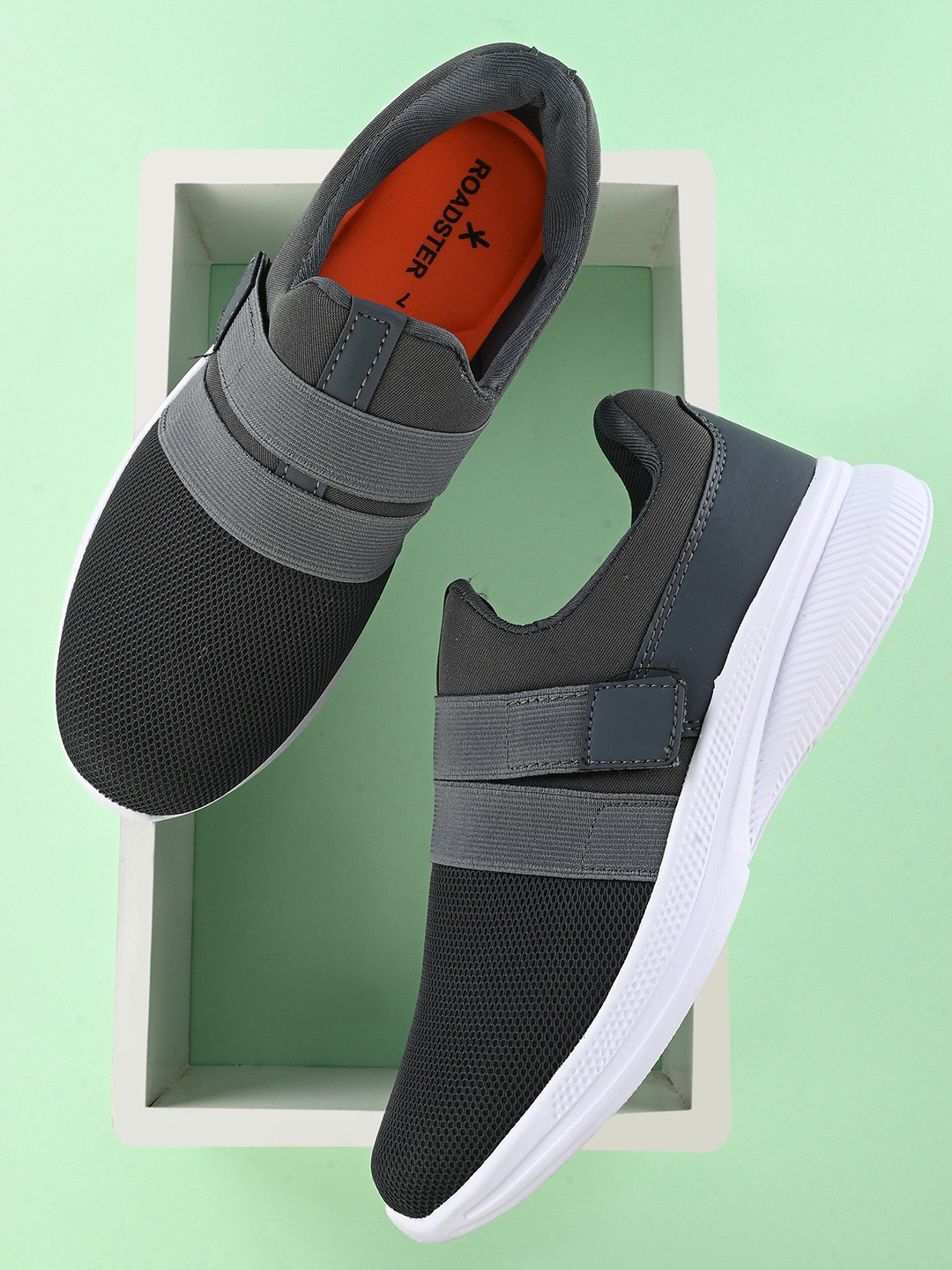 

Roadster Men Mesh Air-Max Technology Slip-On Running Sports Shoes, Black