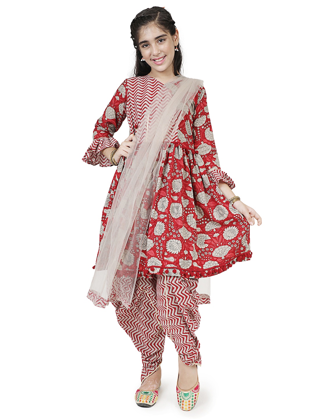 

Aj DEZInES Girls Floral Printed Gotta Patti Pure Cotton Kurta with Patiala & Dupatta, Maroon