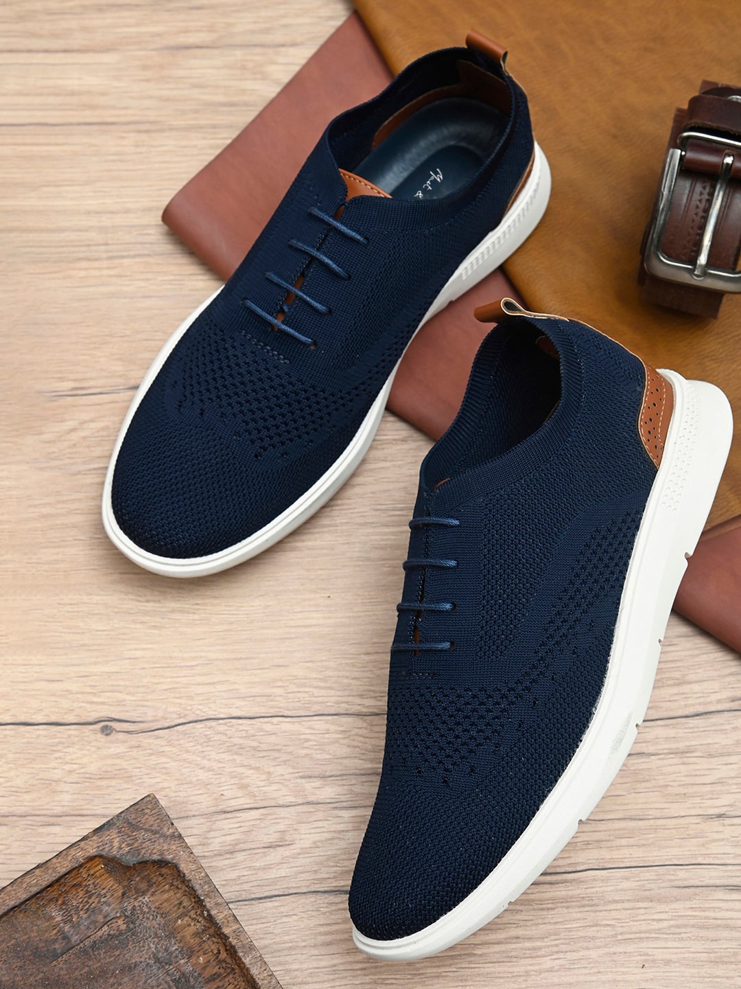 

Mast & Harbour Men Round Toe Lace-Ups Sneakers, Navy blue