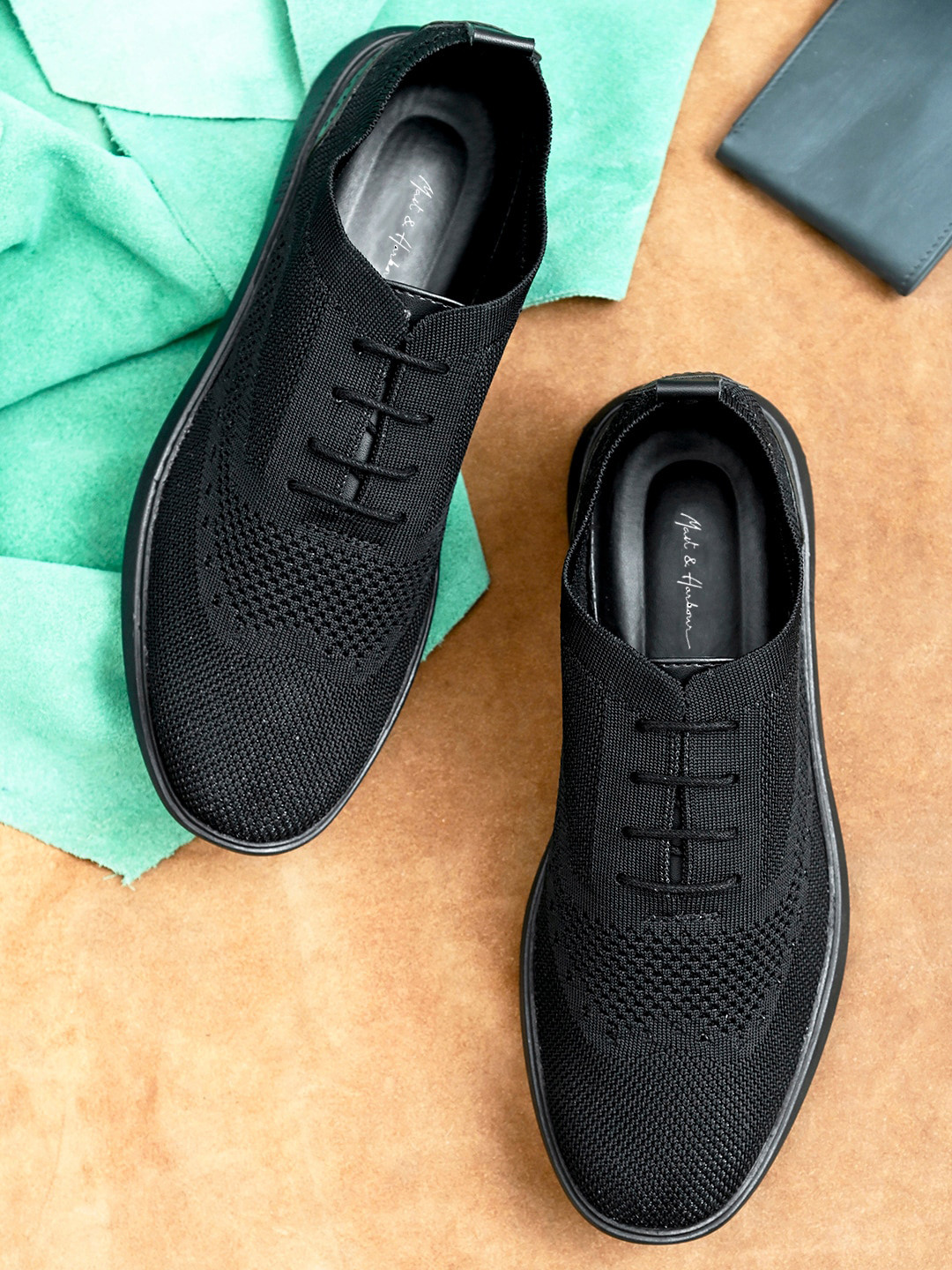 

Mast & Harbour Men Round Toe Lace-Ups Sneakers, Black