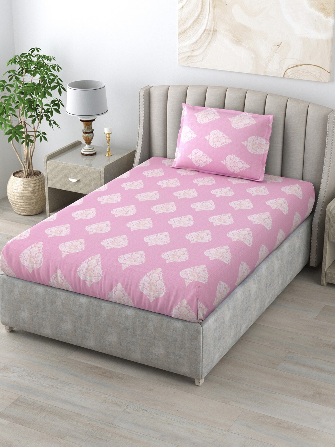

Salona Bichona Invention Pink & Beige 180 TC Cotton Single Bedsheet & 1 Pillow Cover