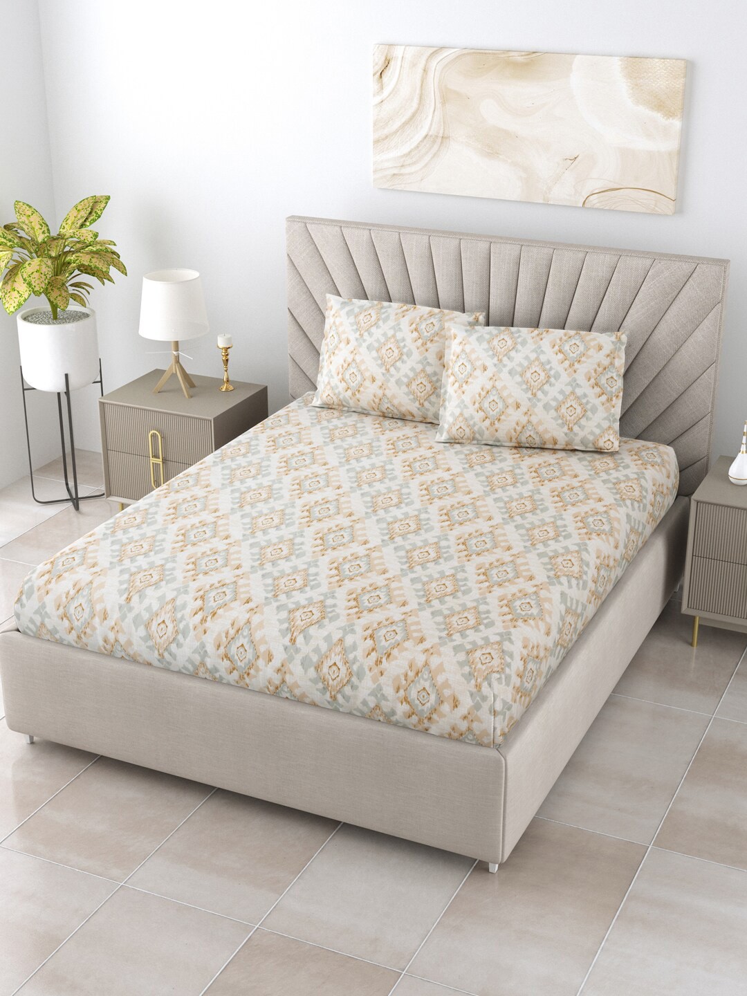 

Salona Bichona Beige & Grey Geometric 144 TC Queen Bedsheet With 2 Pillow Covers