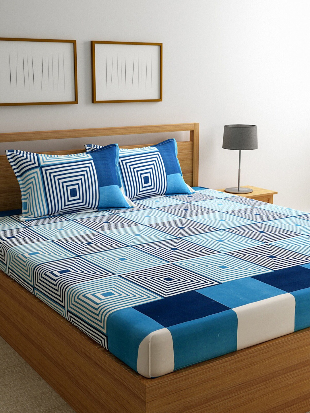 

ROMEE Blue & White 144 TC Microfiber Queen Bedsheet & 2 Pillow Covers