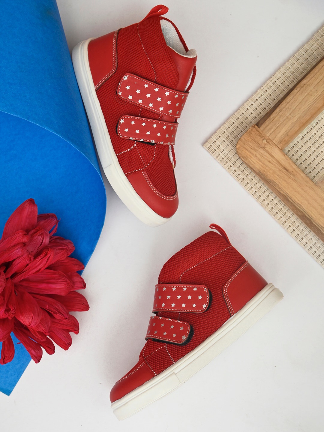 

BRISKERS Kids Round Toe Lace-Ups Lightweight Embellished Sneakers, Red