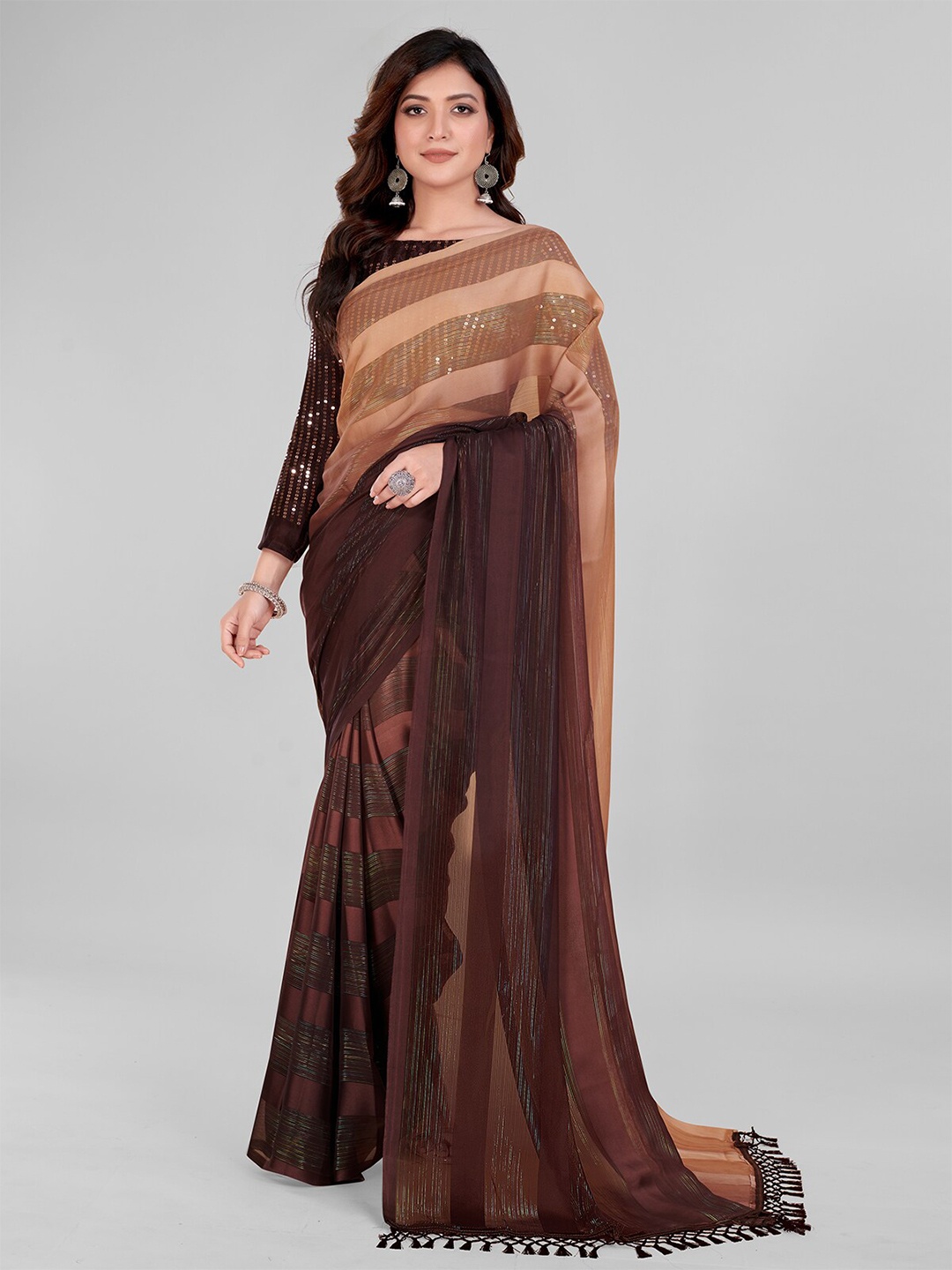 

Mitera Coloublocked Art Silk Saree, Beige