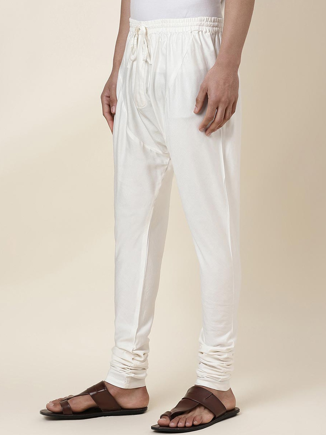 

Fabindia Men Mid-Rise Straight-Fit Churidar, Off white
