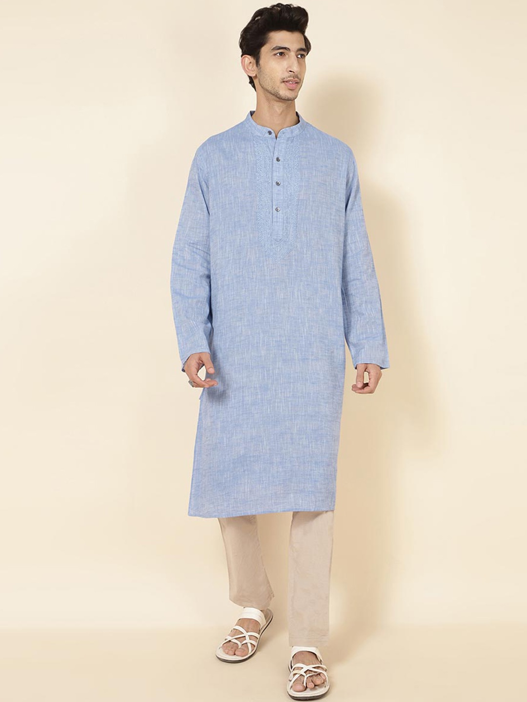 

Fabindia Woven Design Mandarin Collar Thread Work Pure Cotton Kurta, Blue