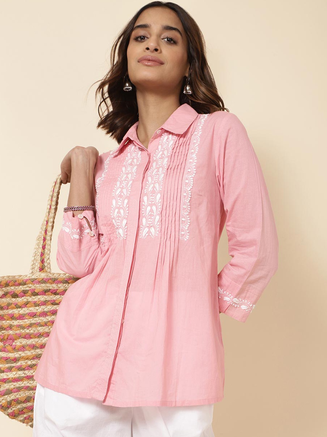 

Fabindia Shirt Collar Chikankari Cotton Tunic, Pink