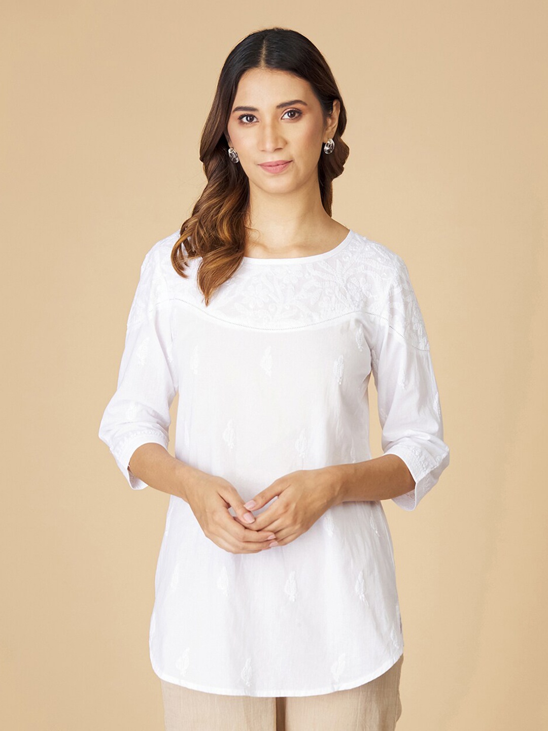 

Fabindia Embroidered Chikankari Round Neck Cotton Tunic, White
