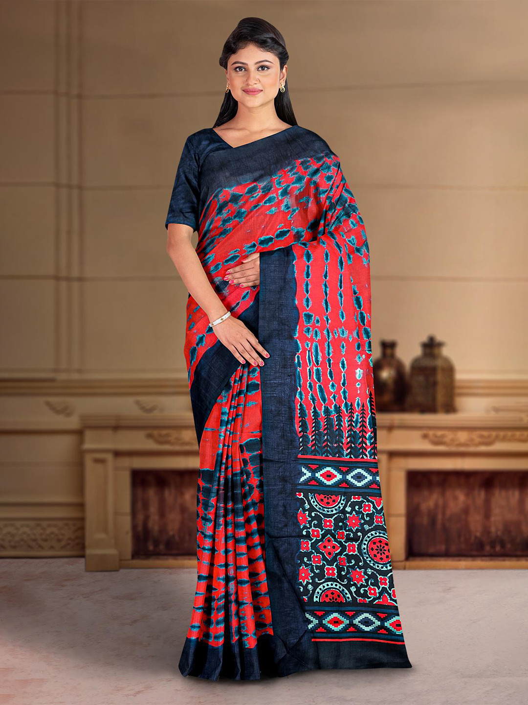 

Kalamandir Tie and Dye Saree, Red