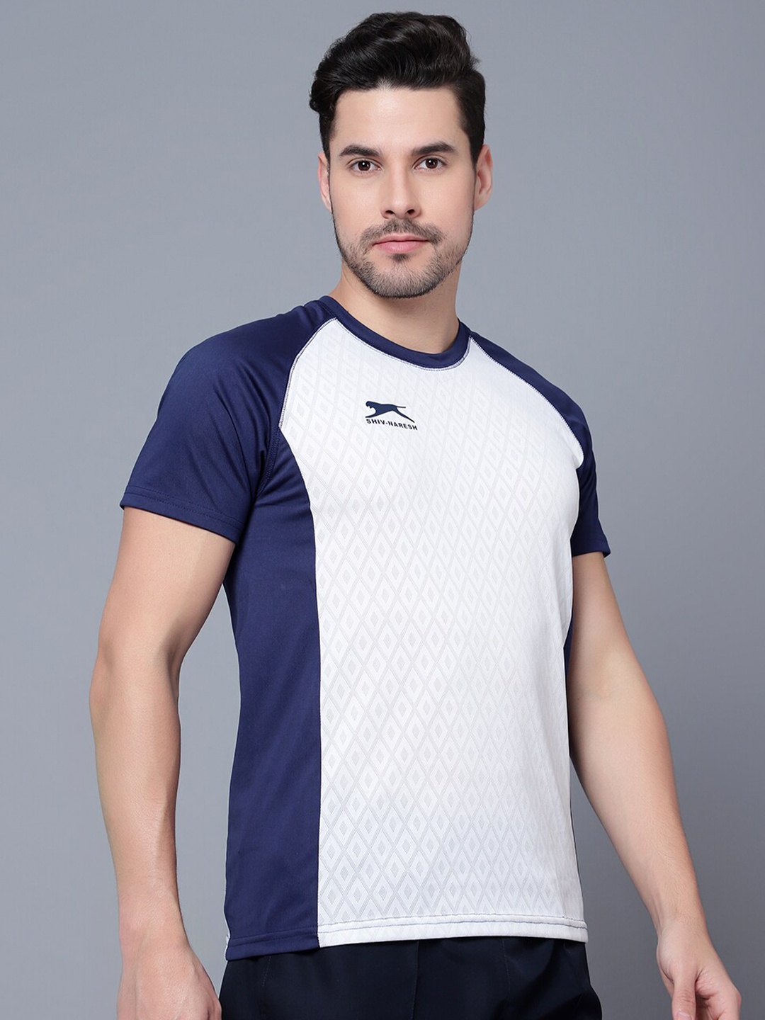 

Shiv Naresh Colourblocked 3D Chassis Training or Gym T-shirt, White