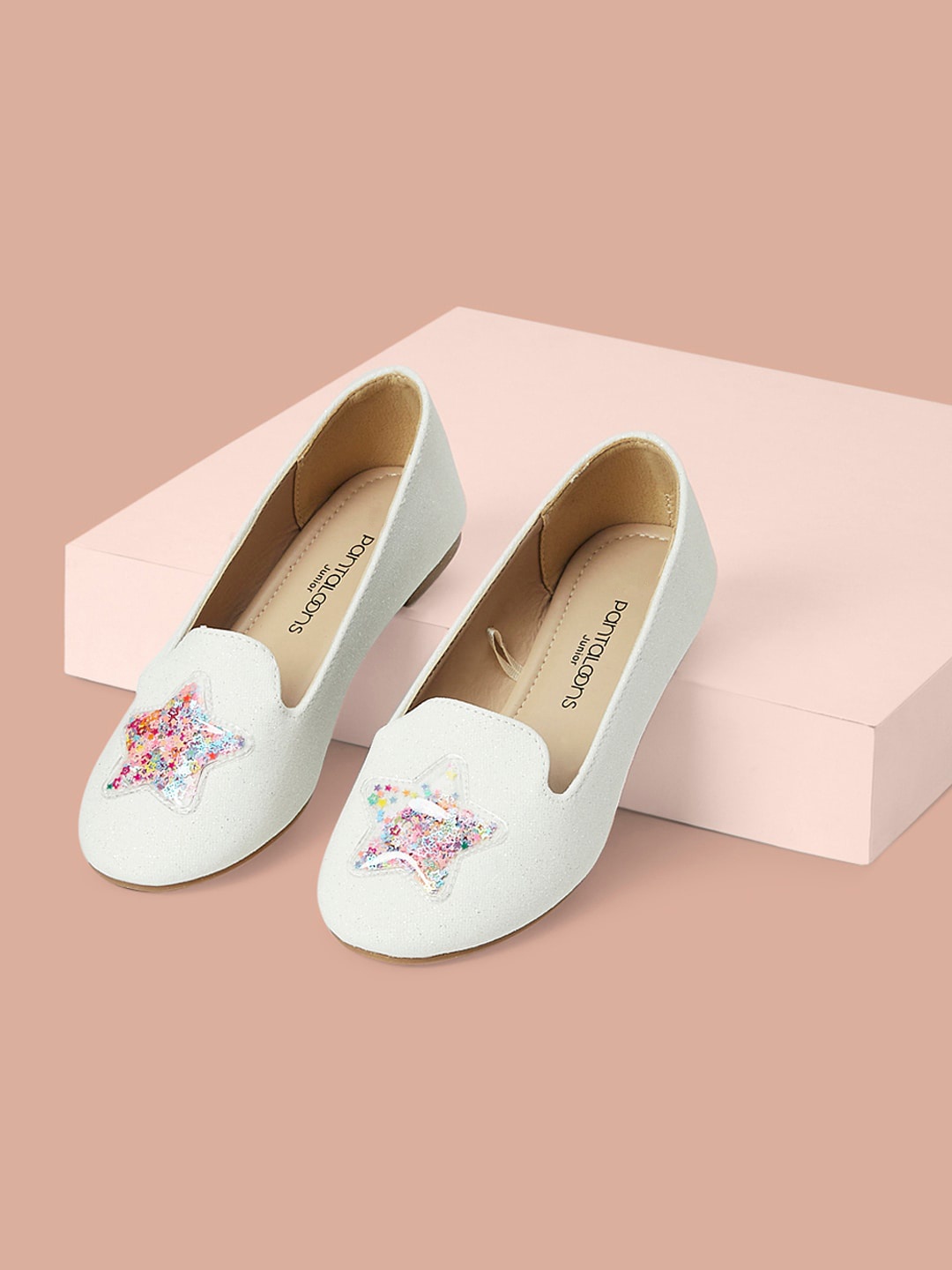 

Pantaloons Junior Girls Embellished Fabric Ballerinas, White