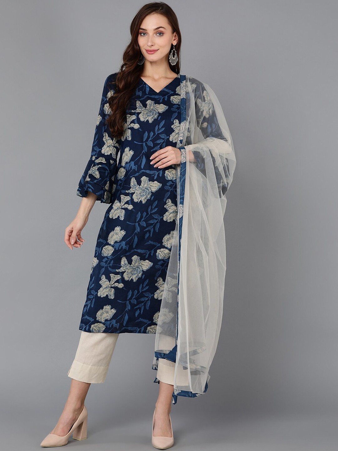 

AHIKA Navy Blue and Off White Printed Pure Cotton Kurta with Trousers & Dupatta
