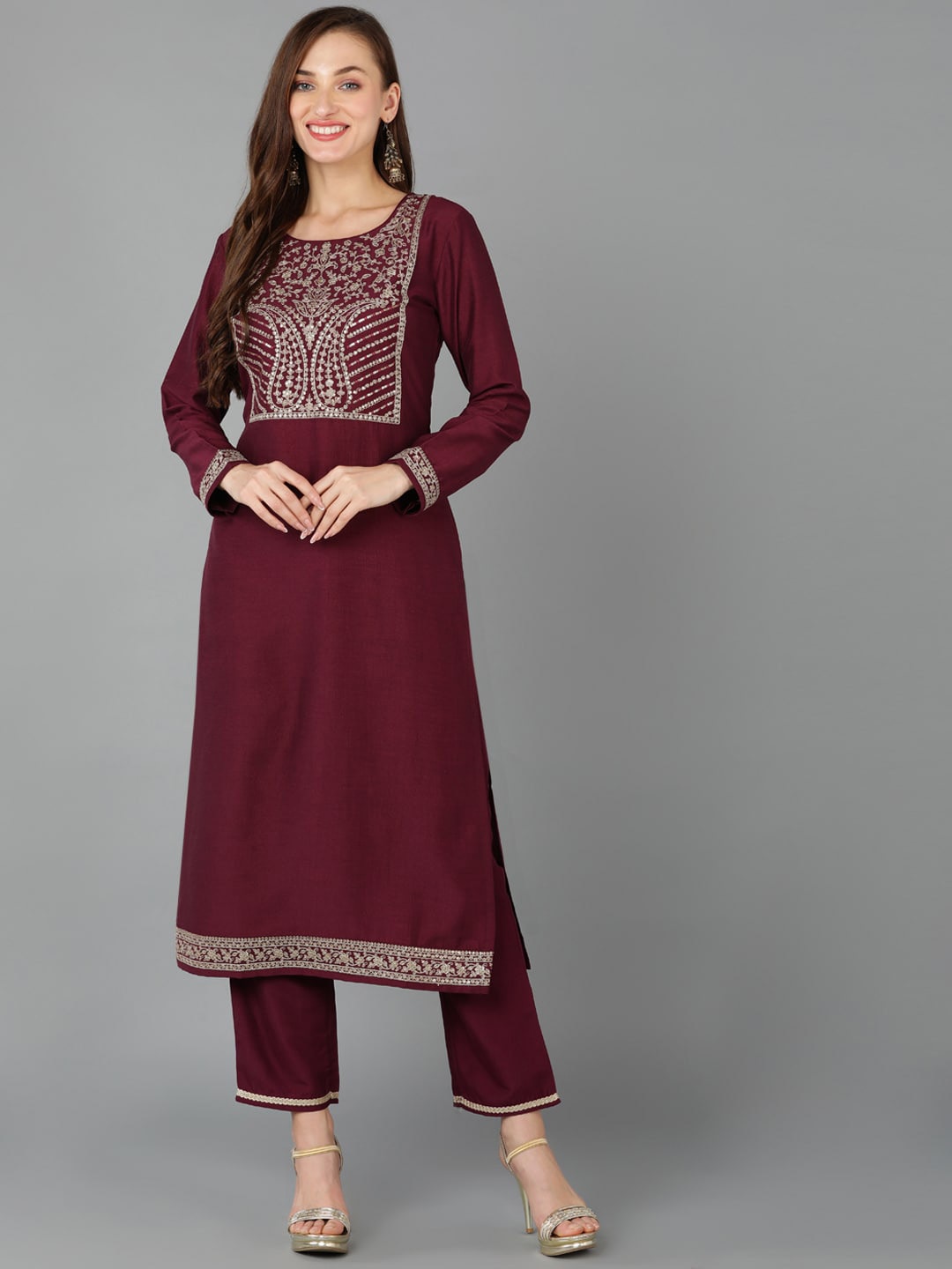 

AHIKA Ethnic Motifs Yoke Design Sequinned Kurta, Maroon