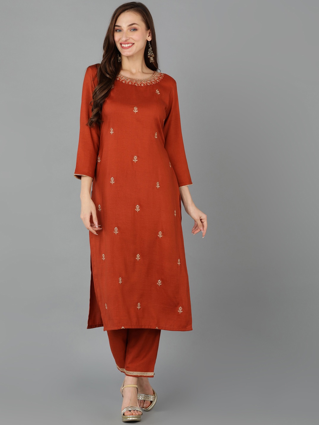 

AHIKA Ethnic Motifs Embroidered Sequins Kurta, Rust