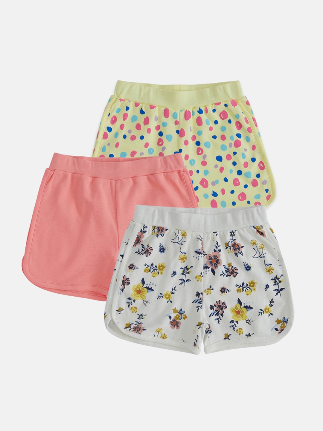 

Pantaloons Baby Infants Girls Pack Of 3 Printed Cotton Hot Pant Shorts, White