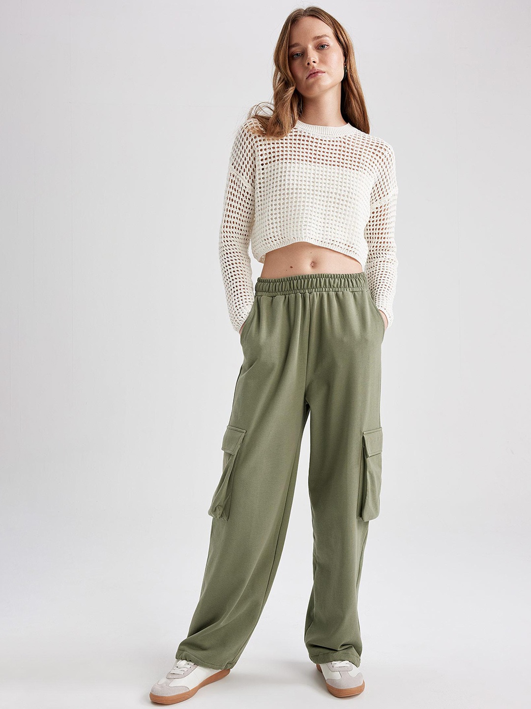 

DeFacto Women Mid Rise Knitted Plain Cargos, Olive
