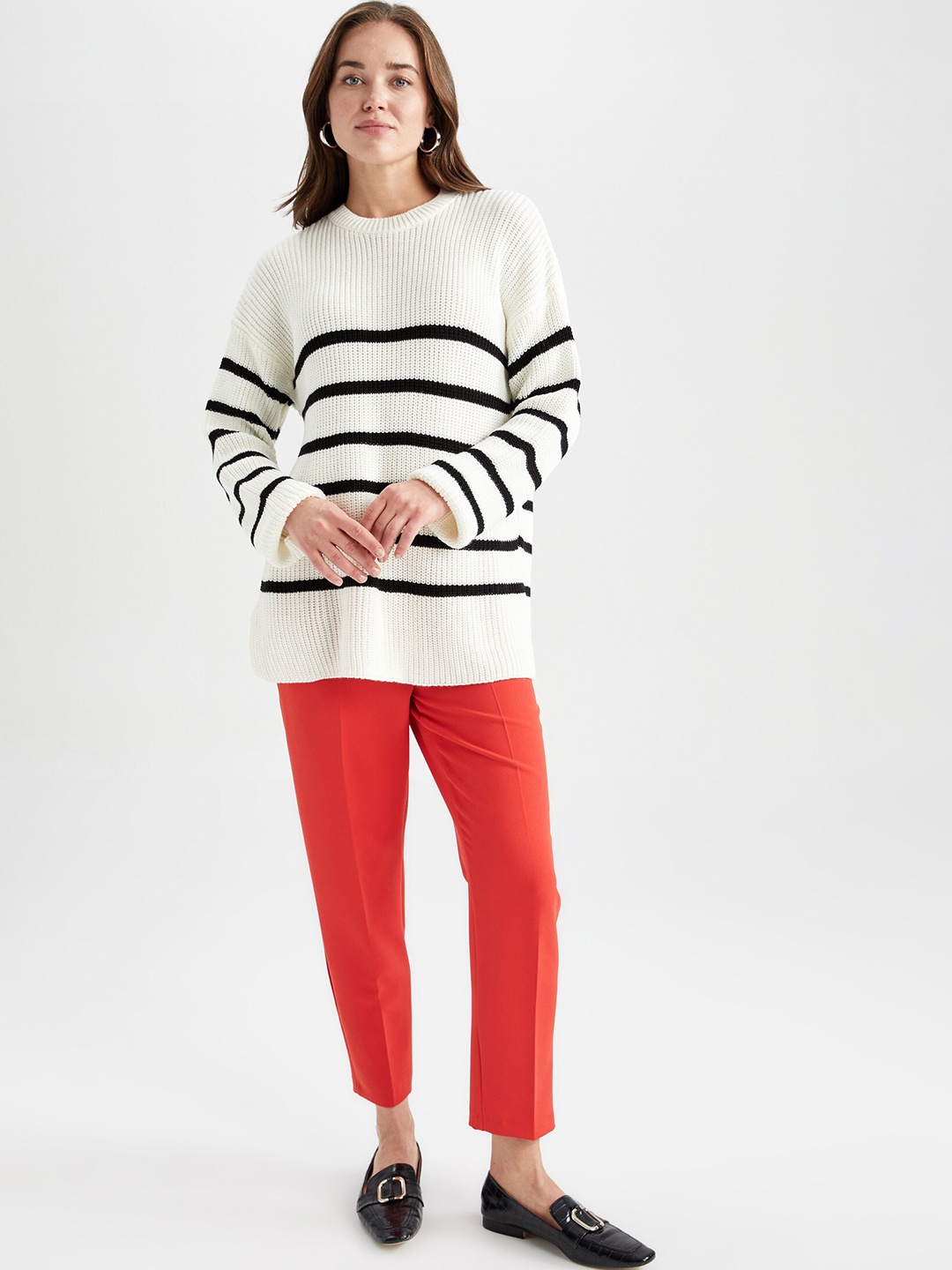

DeFacto Women Straight Fit Trousers, Red