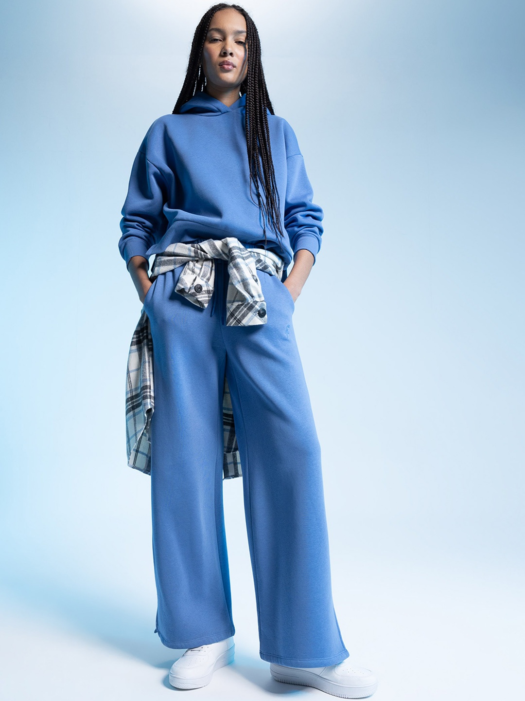 

DeFacto Women Mid Rise Knitted Plain Parallel Trousers, Blue