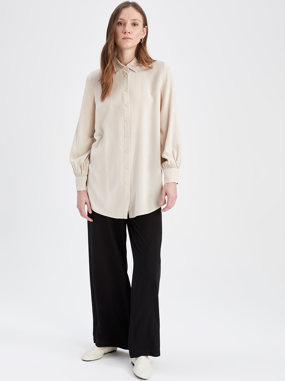 

DeFacto Women Mid-Rise Plain Parallel Trousers, Black