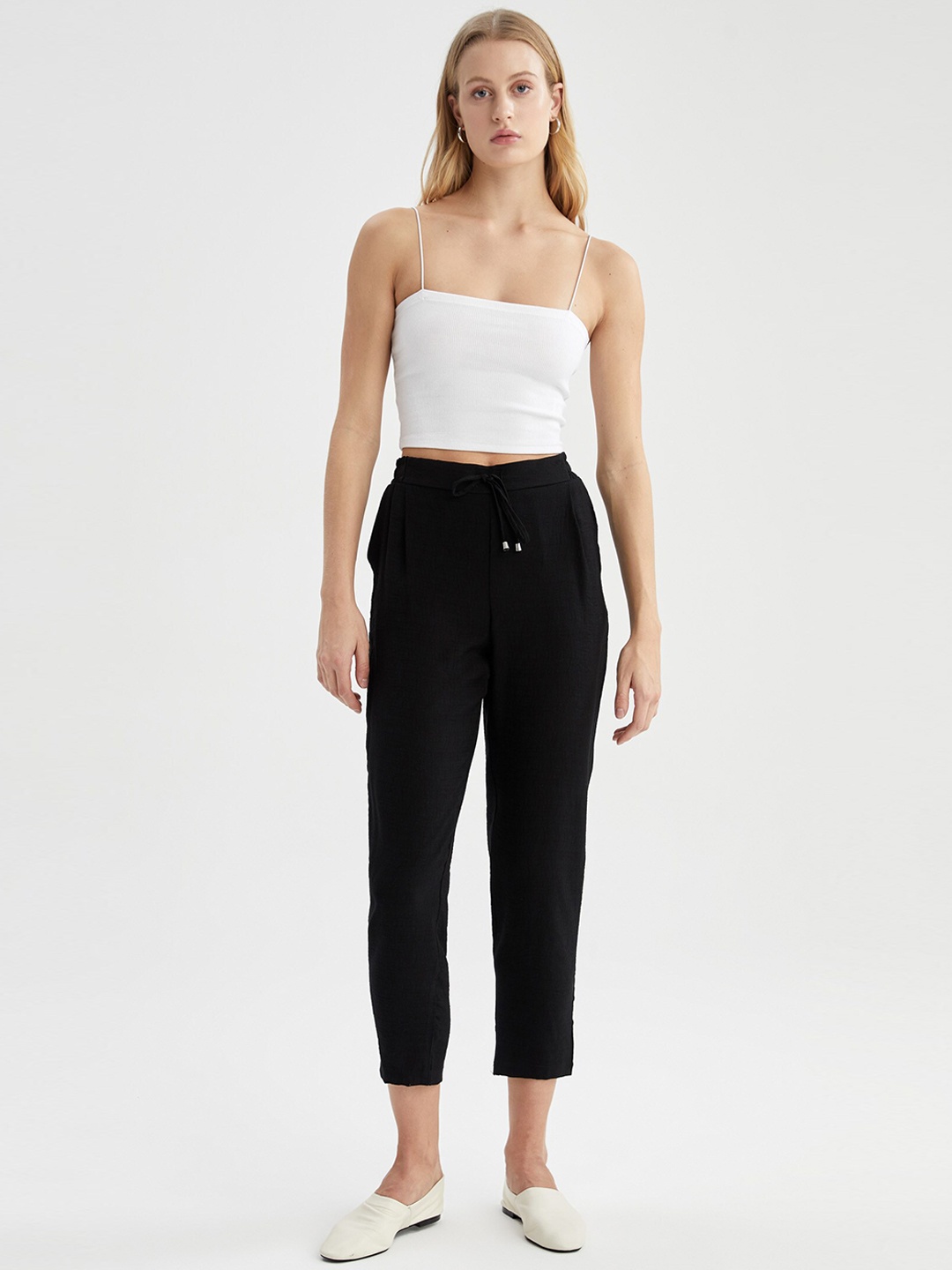 

DeFacto Women High-Rise Joggers, Black