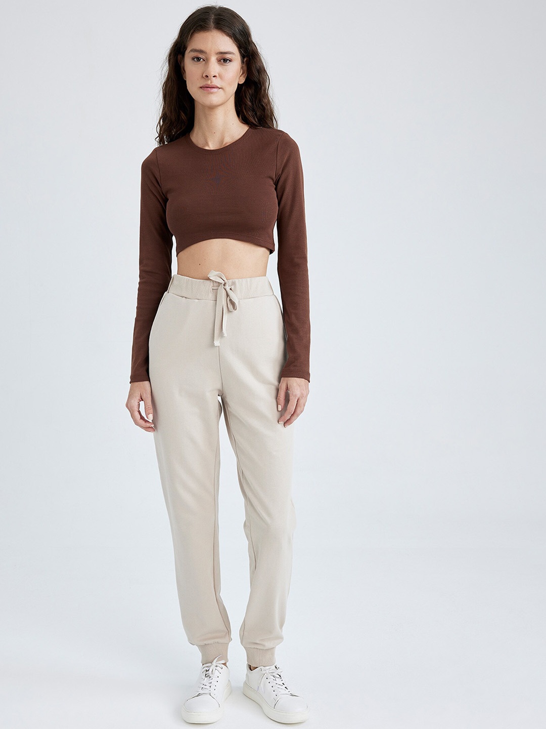 

DeFacto Women Mid-Rise Plain Knitted Joggers, Beige