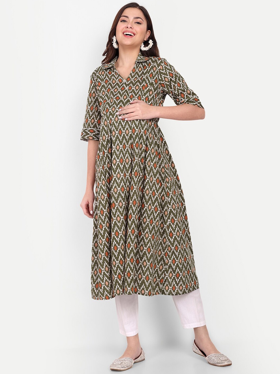 

Aaruvi Ruchi Verma Ethnic Motifs Printed Shirt Collar Pure Cotton Maternity Kurta, Green