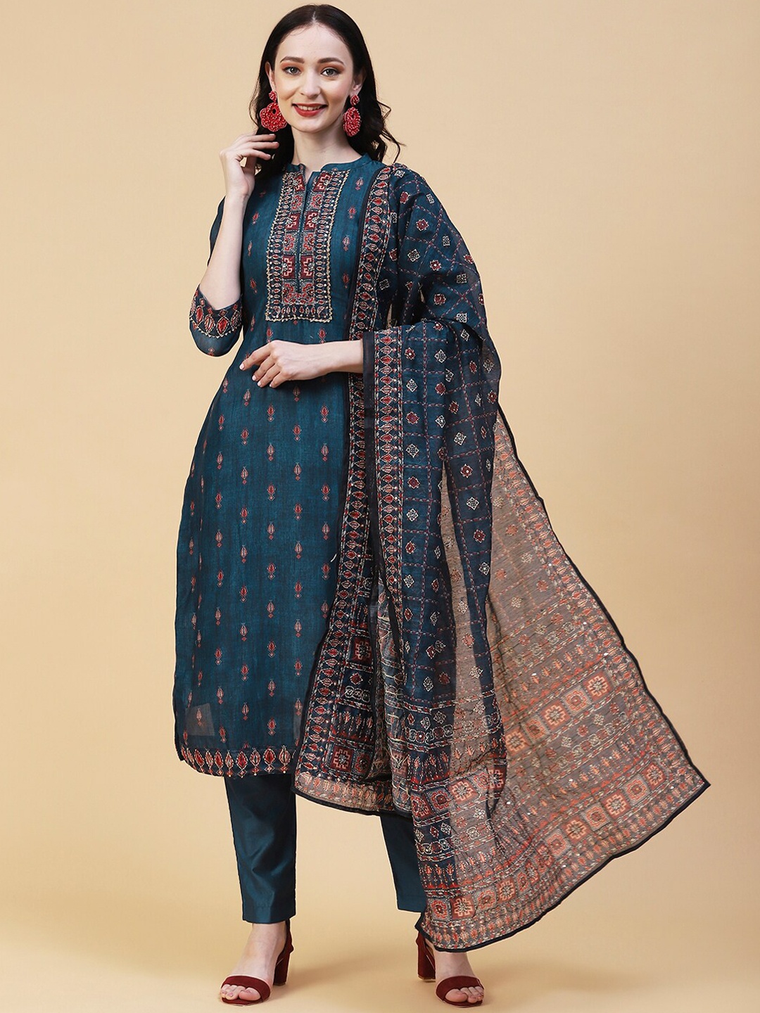 

FASHOR Ethnic Motifs Printed Thread Work Sequined Kurta with Trousers & Dupatta, Teal