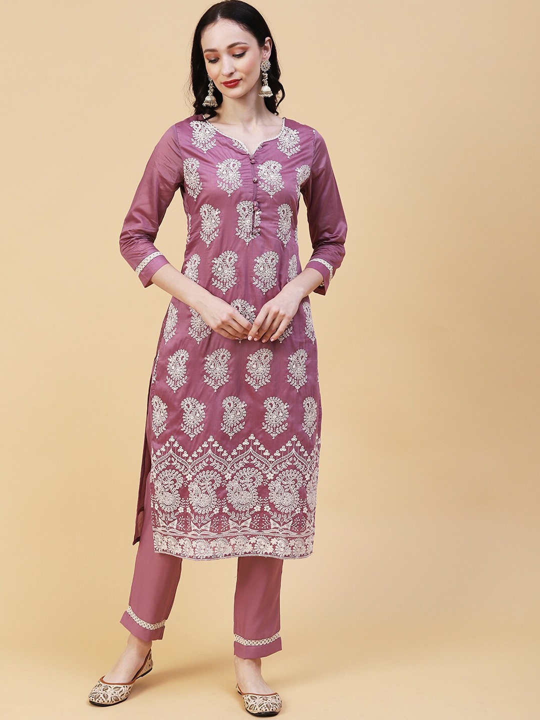 

FASHOR Paisley Embroidered Notched Neck Sequinned Kurta With Trousers, Mauve