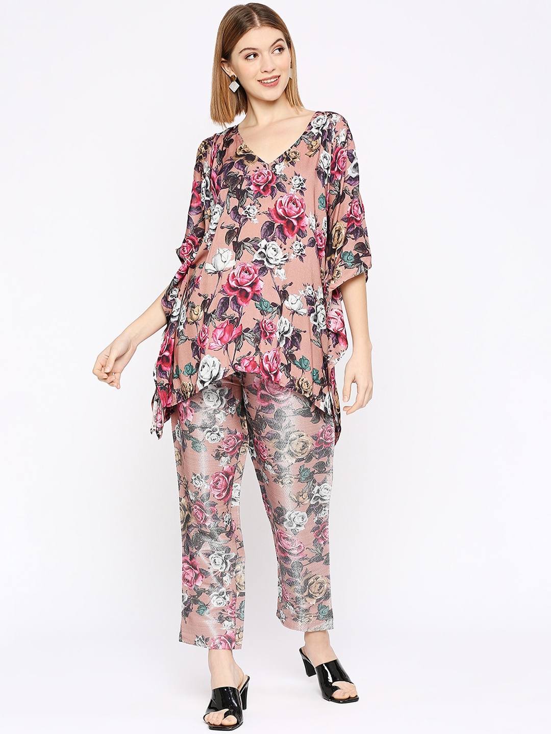

Cloth Haus India Floral Printed V-Neck Kaftan Co-Ords, Peach