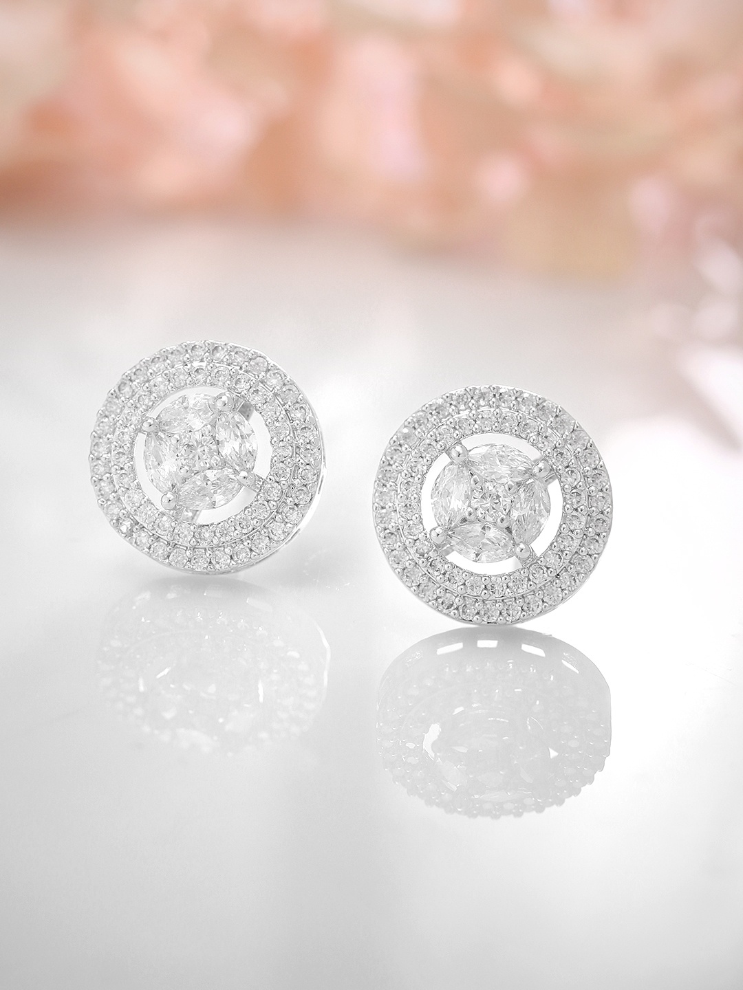 

Rubans Silver-Plated Circular Studs Earrings, White