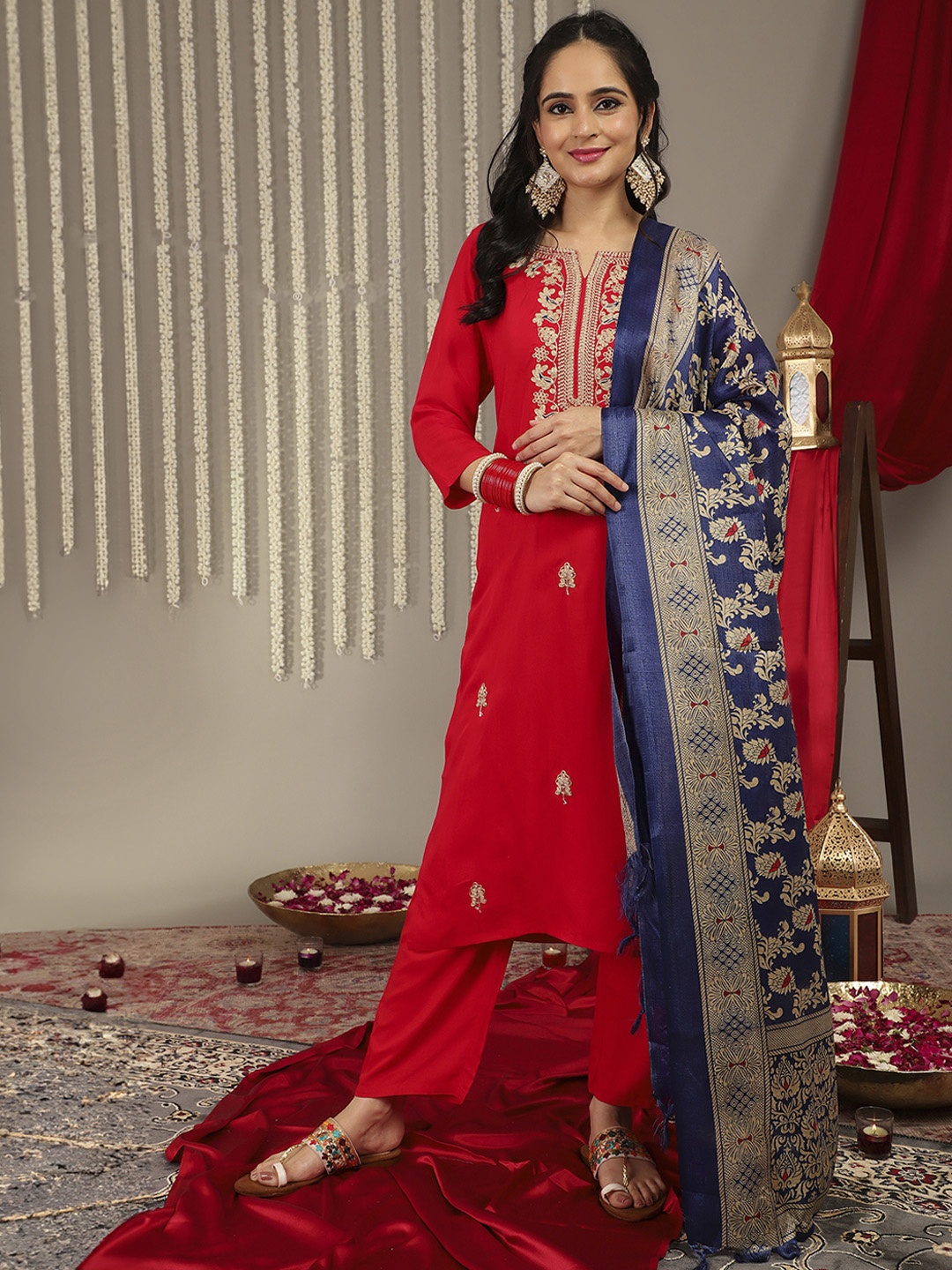 

Varanga Ethnic Motifs Embroidered Regular Kurta With Trousers & Dupatta, Red