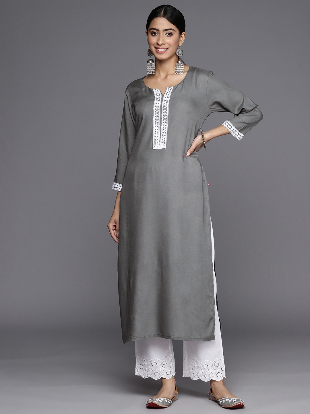 

Varanga Yoke Design Thread Work Kurta, Grey