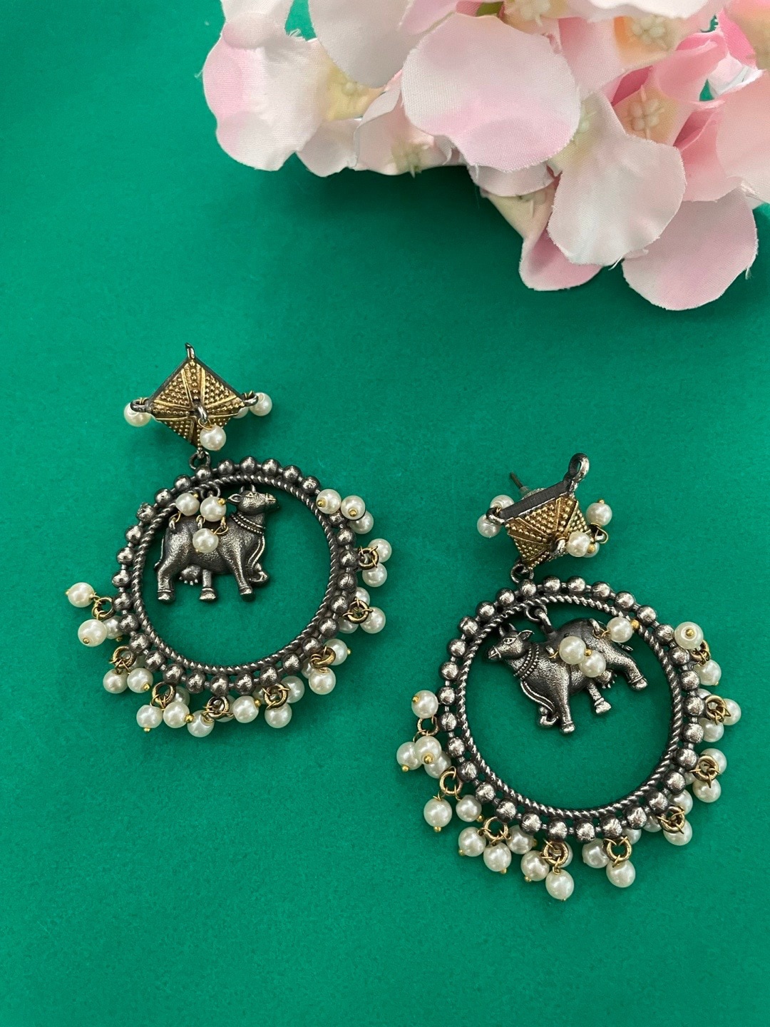 

Digital Dress Room Silver-Plated Oxidised Animal Shaped Drop Earrings, White