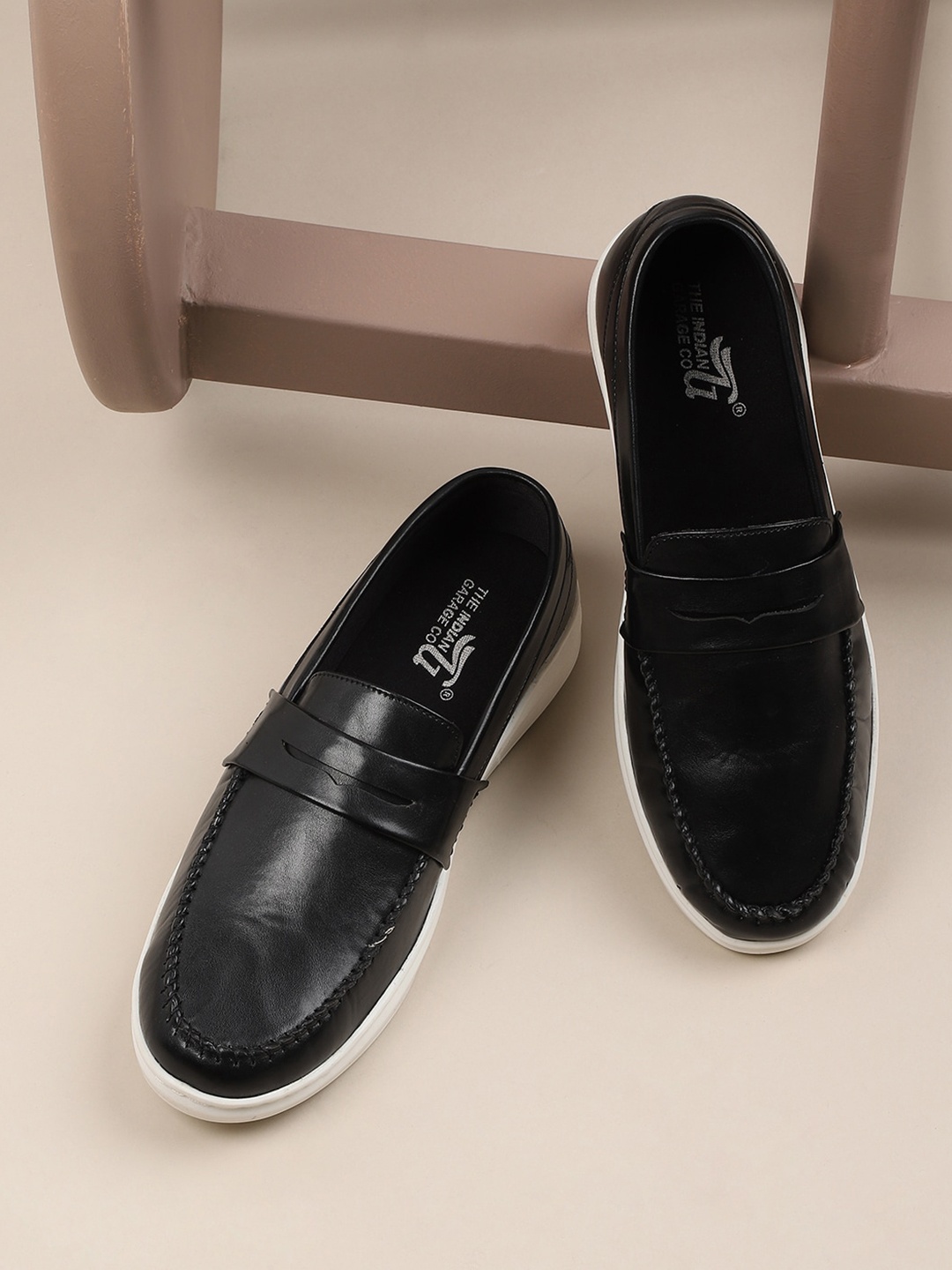 

The Indian Garage Co Men Round Toe Velcro Perforation Slip-On Loafers, Black