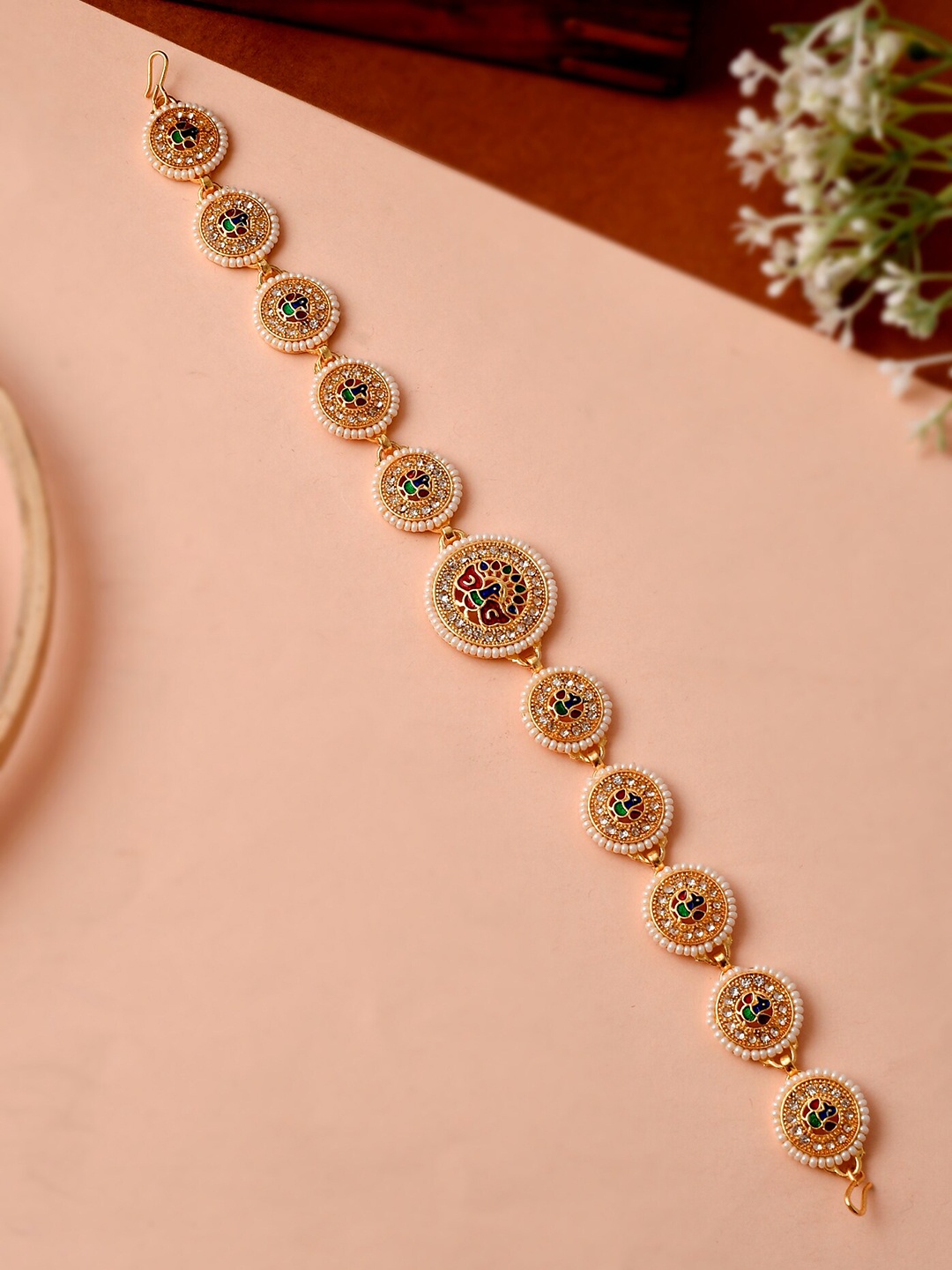 

Silvermerc Designs Gold-Plated Kundan-Studded & Pearl Beaded Sheeshphool, Red