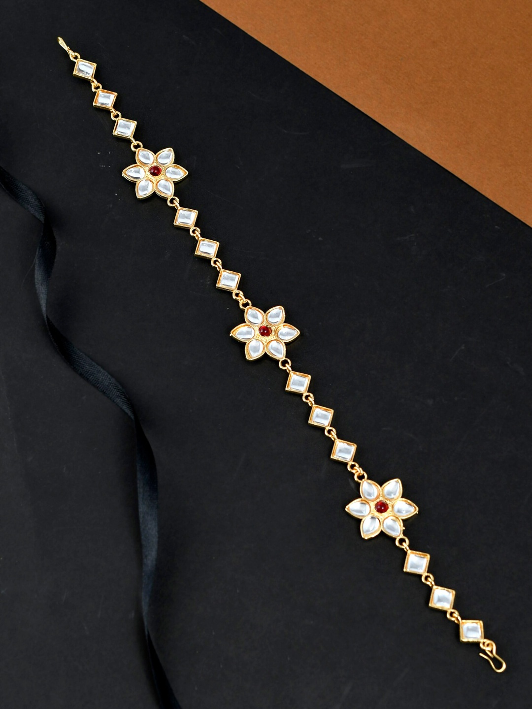 

Silvermerc Designs Gold-Plated Kundan-Studded Sheeshphool, Red