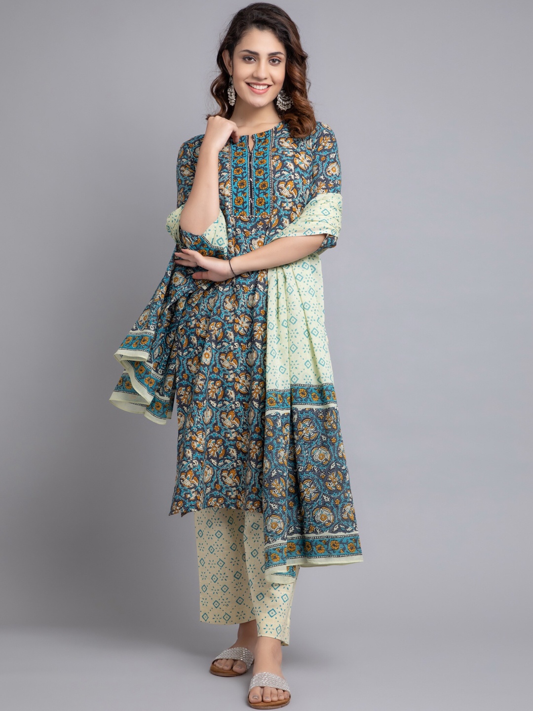 

SUTI Floral Printed Notched Neck Pure Cotton Kurta with Trousers & Dupatta, Grey