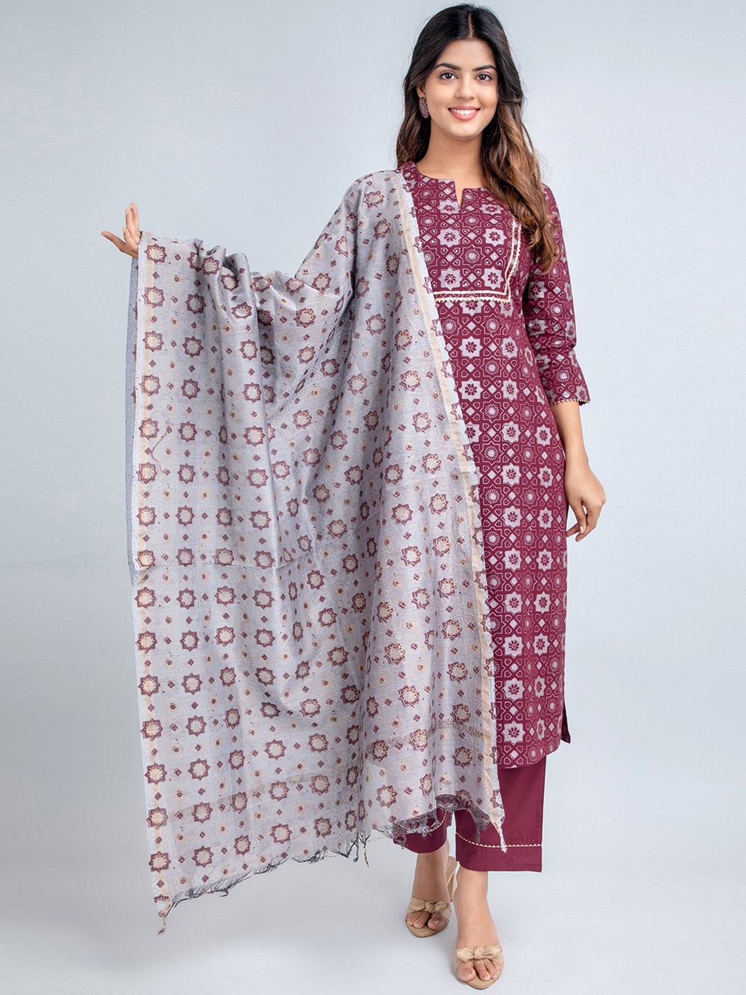 

SUTI Ethnic Motifs Printed Gotta Patti Pure Cotton Kurta with Trousers & Dupatta, Purple