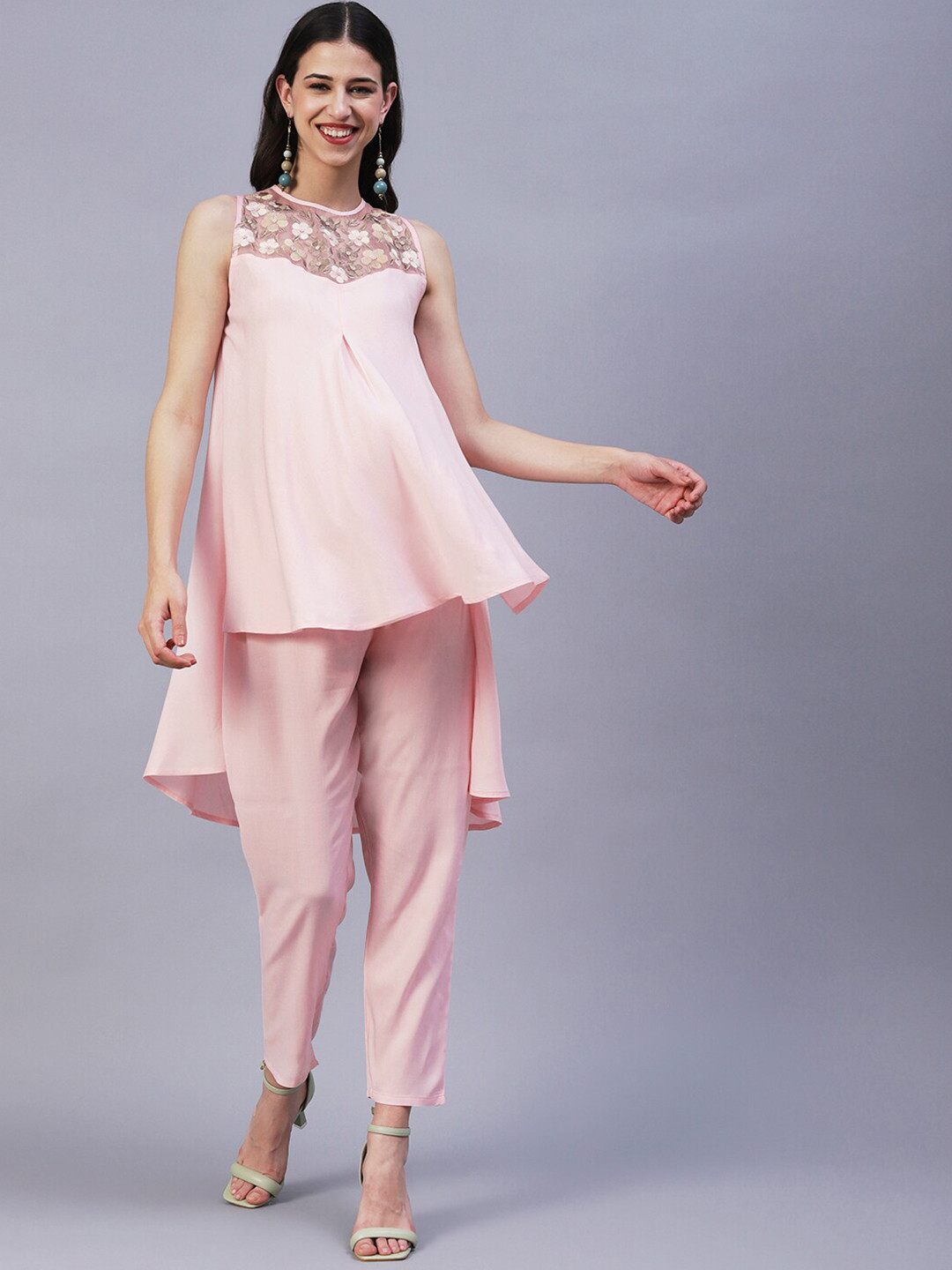 

FASHOR Embroidered High-Low Kurta With Pant Co-Ords, Pink