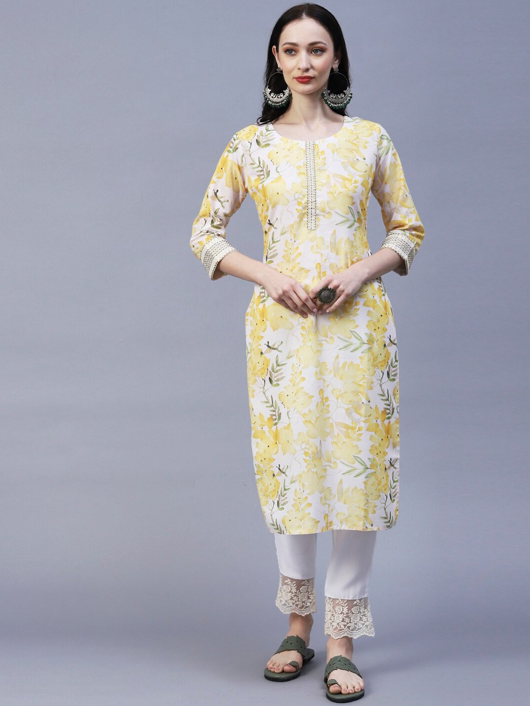 

FASHOR Floral Printed Gotta Patti Kurta, Yellow