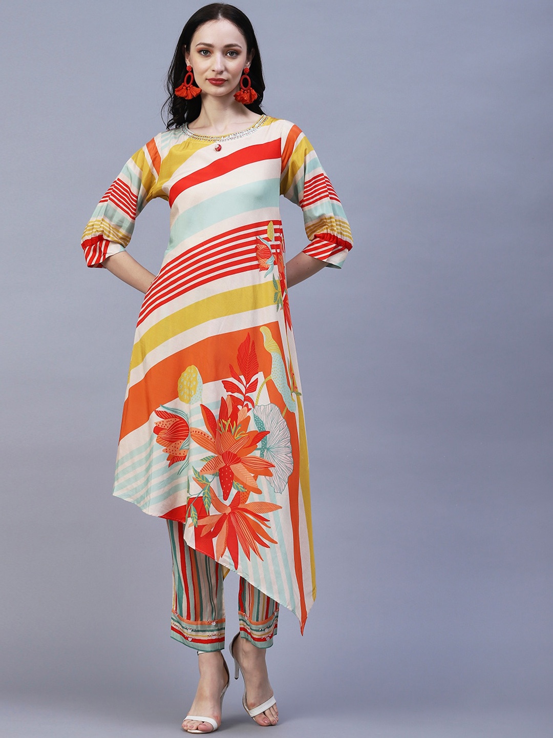 

FASHOR Ethnic Motifs Printed Gotta Patti Kurta With Trousers, Cream