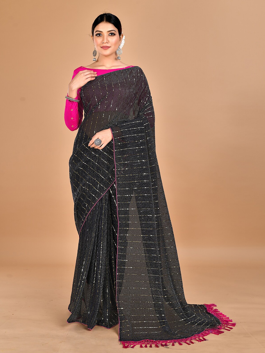 

Granthva Fab Embellished Art Silk Saree, Black