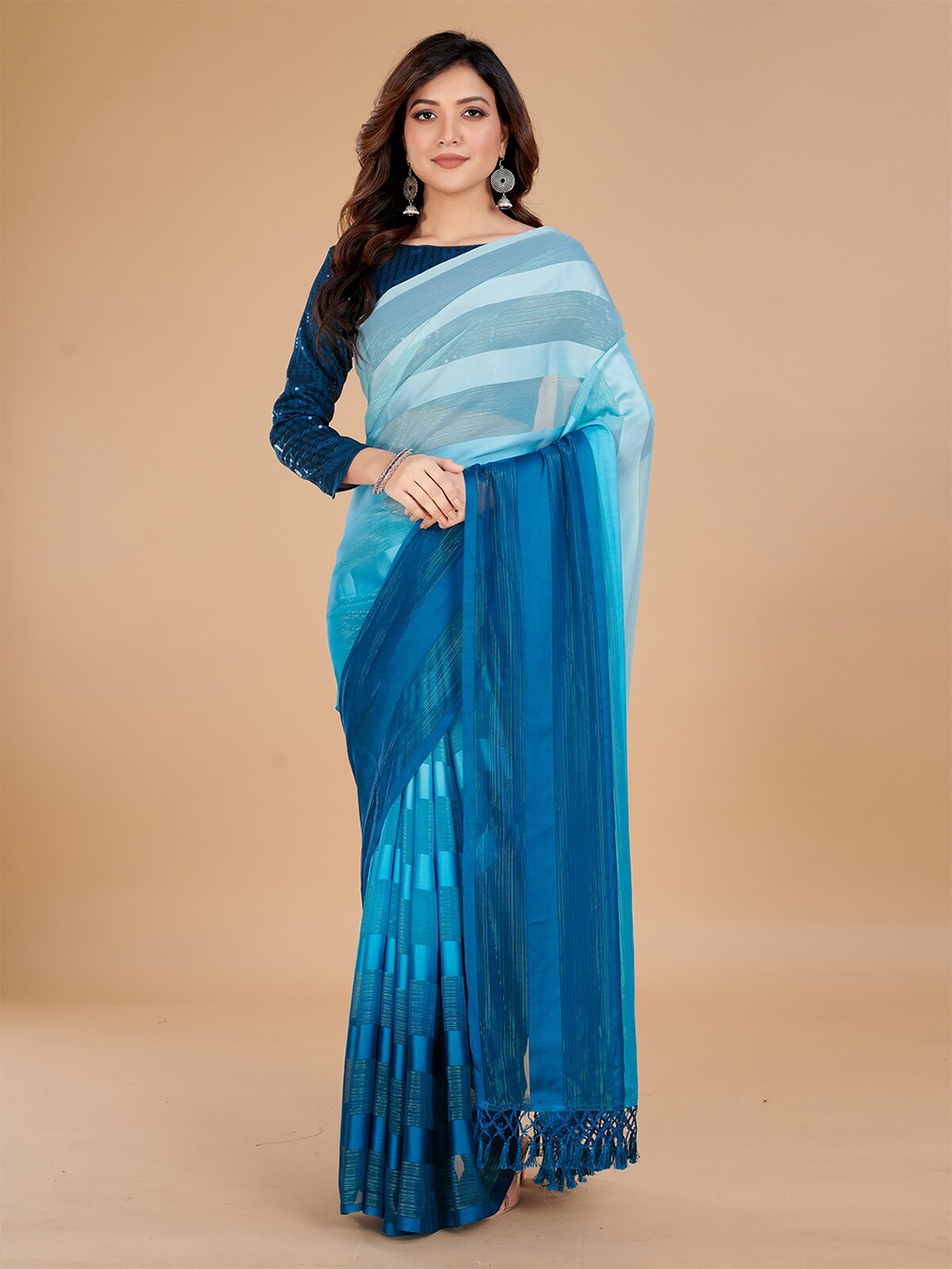 

Granthva Fab Striped Sequinned Art Silk Saree, Teal