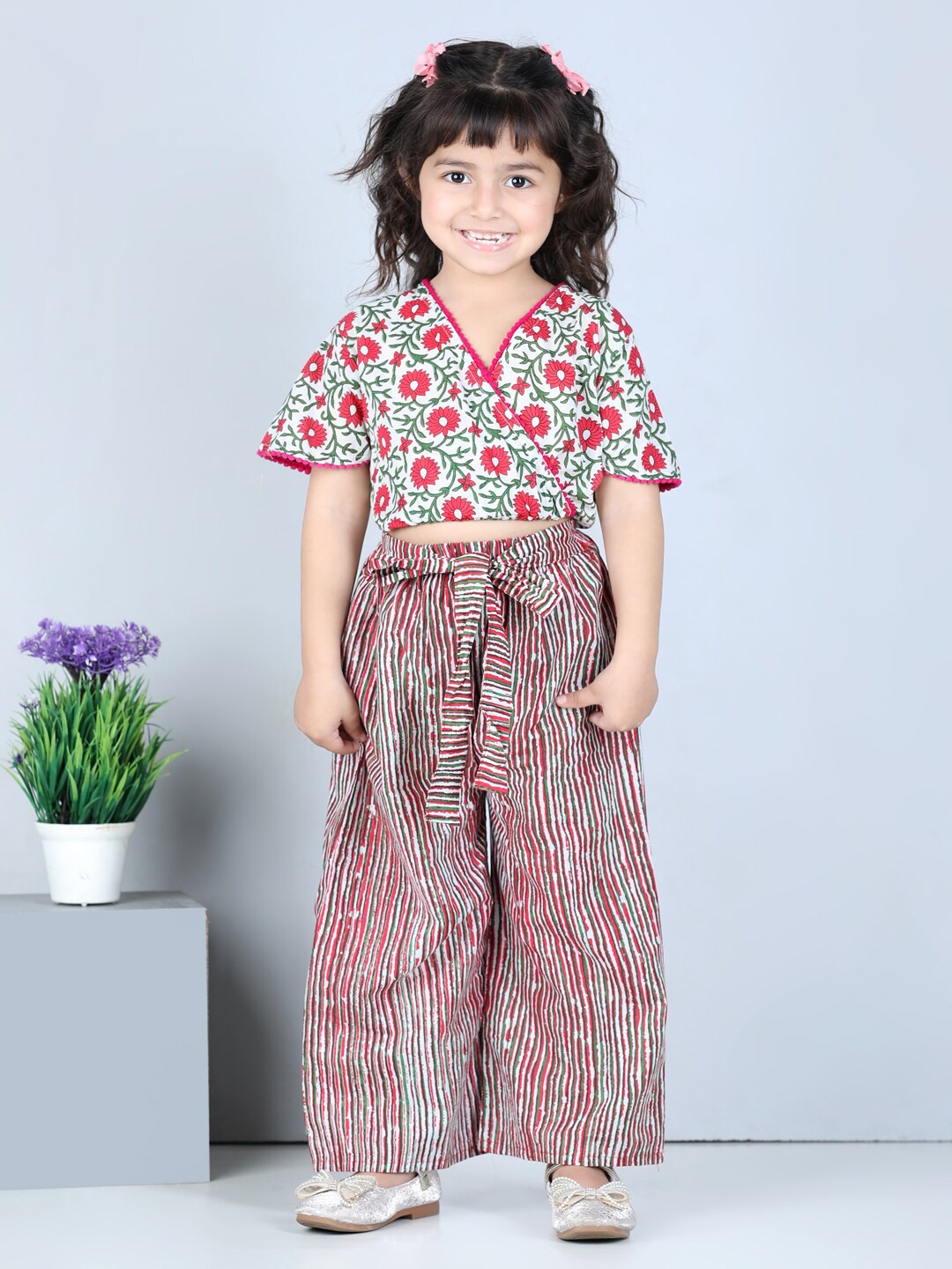 

kidcetra Girls Floral Printed Pure Cotton V-Neck Crop Top with Palazzos Clothing Set, Red