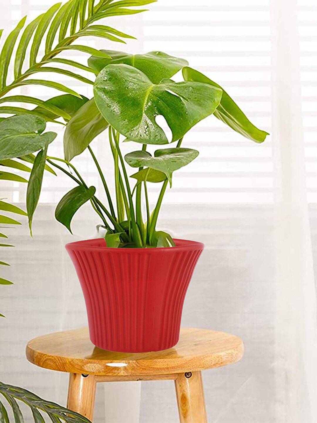 

Kuber Industries Red Textured Planter