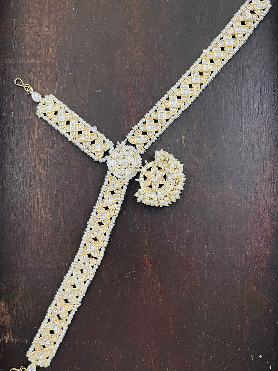 

The Opal Factory Gold-Plated Stones-Studded Sheeshphool Tikka, White