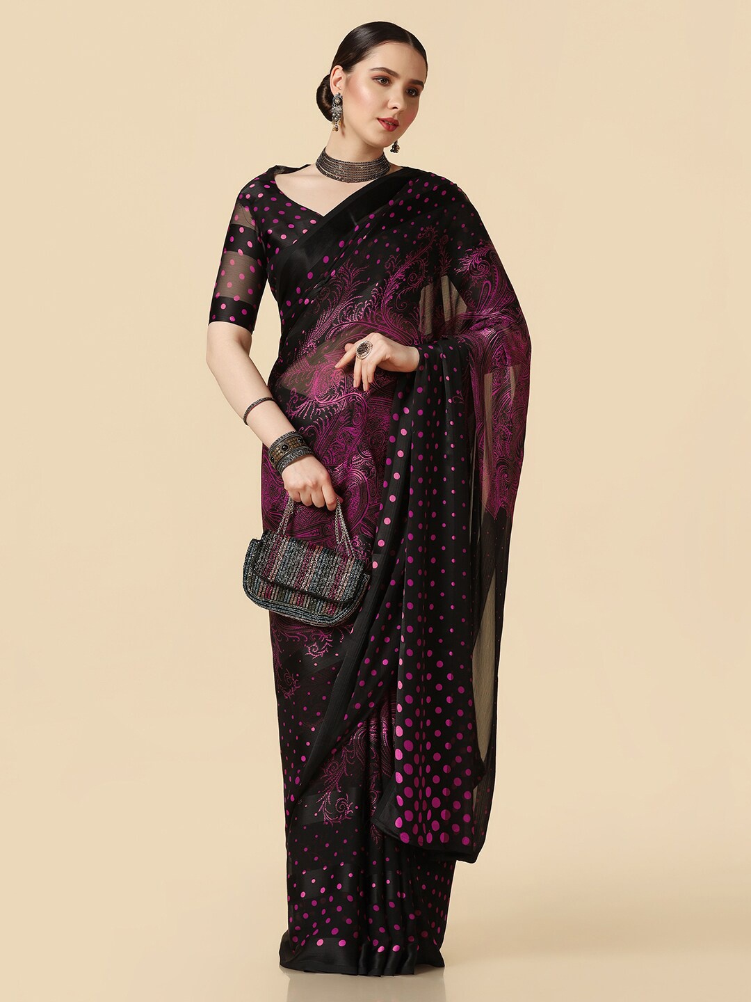 

Mitera Floral Printed Poly Chiffon Saree, Black