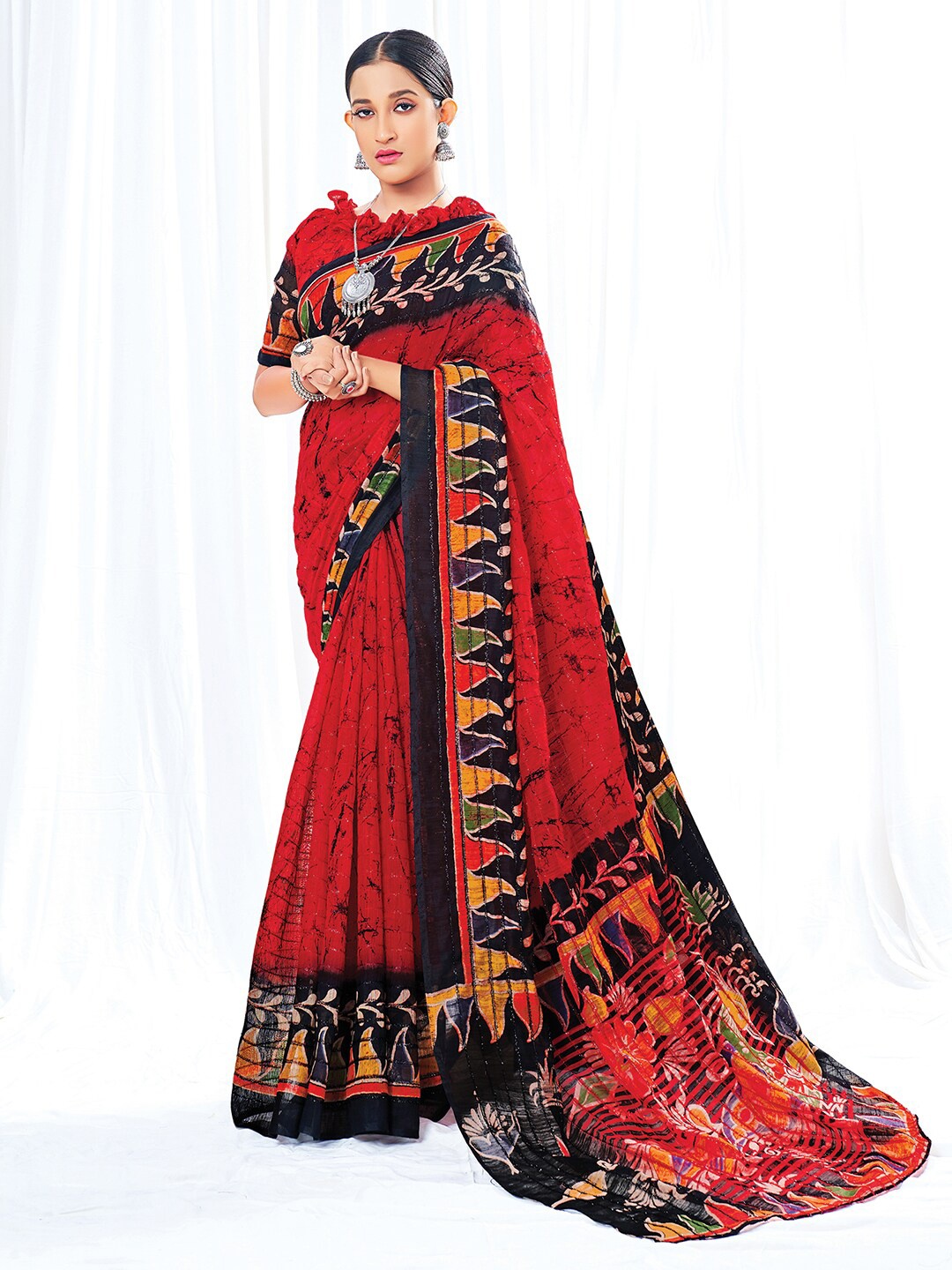 

Mitera Tie and Dye Block Print Saree, Red
